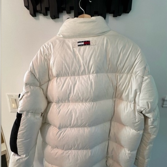 Tommy Hilfiger/Tommy jeans puffer jacket size L taking offers - Picture 5 of 14
